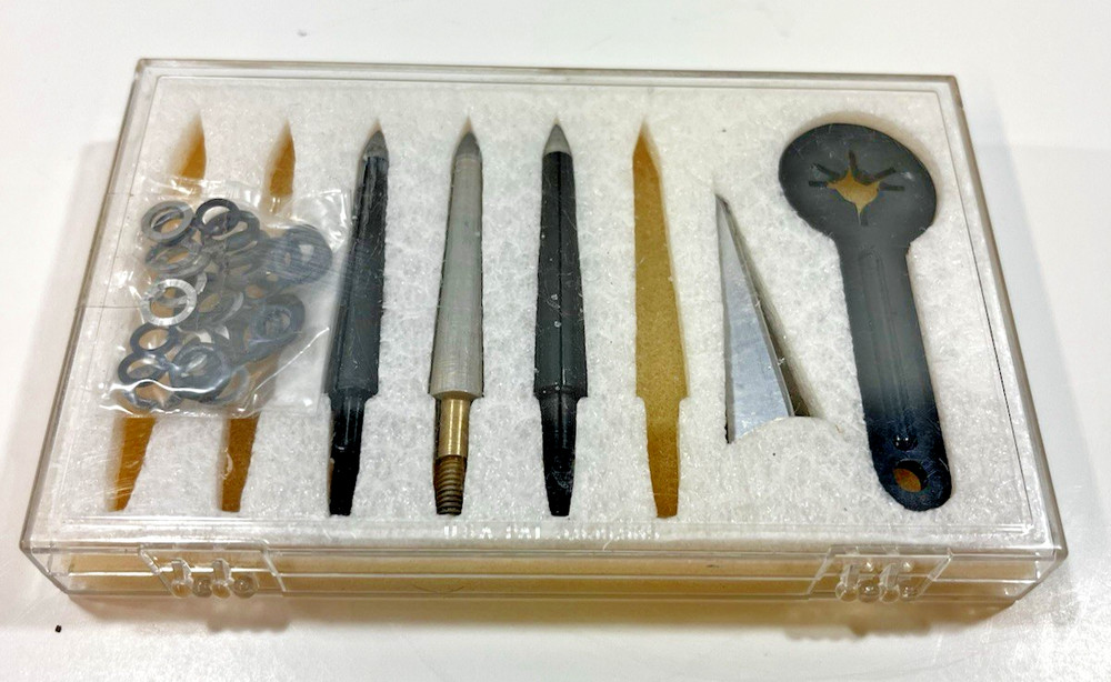 Original PSE BRUTE 4 Replaceable Blade Broadhead Set - 140 grain w/ Extra Blades