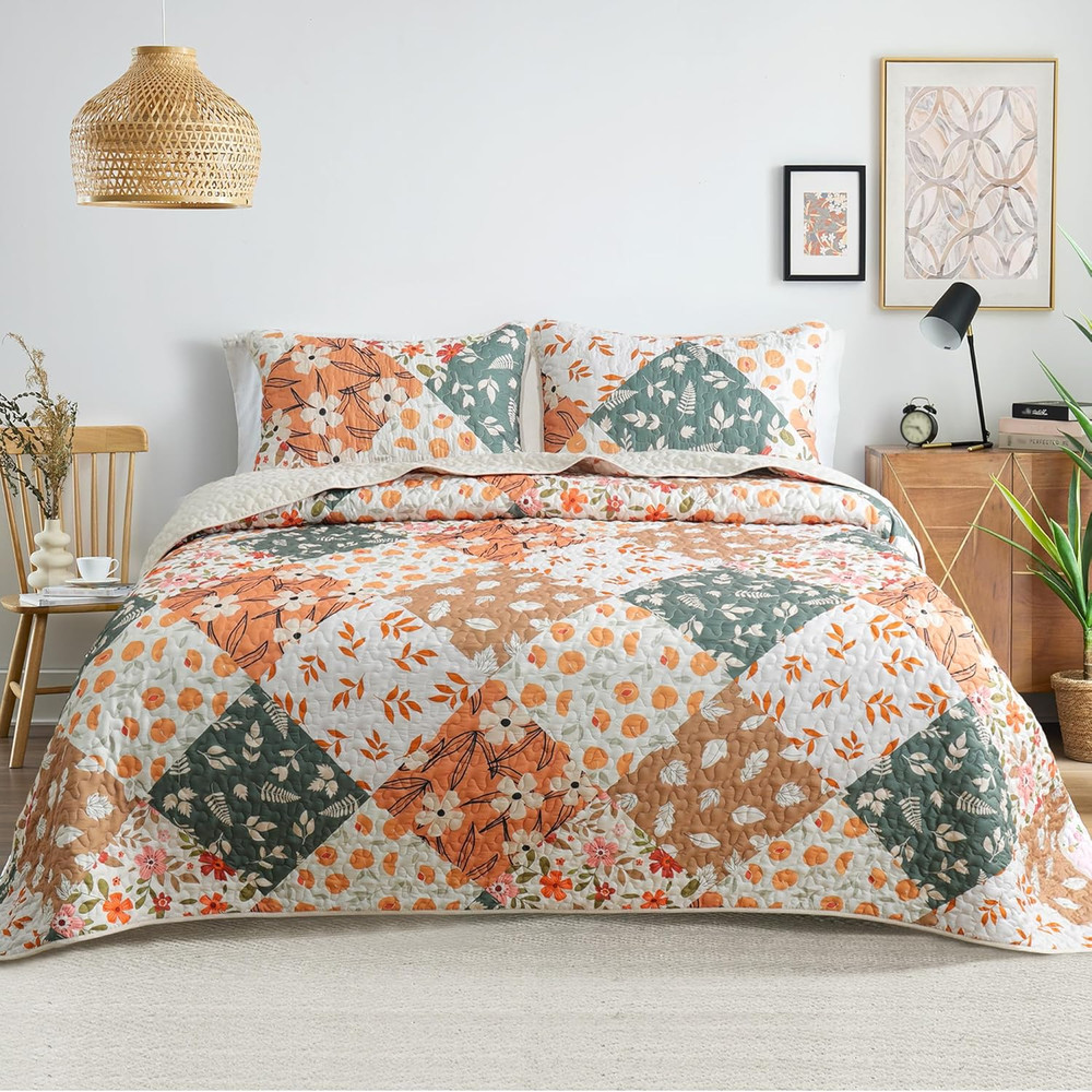 Reversible King Quilt Set, Lightweight Boho Bedding with Shams