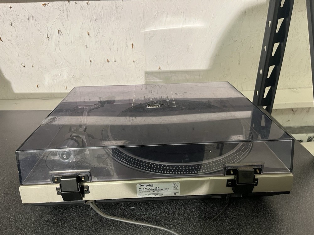 Vintage Technics SL-1300 Direct Drive Automatic Turntable - Powers On