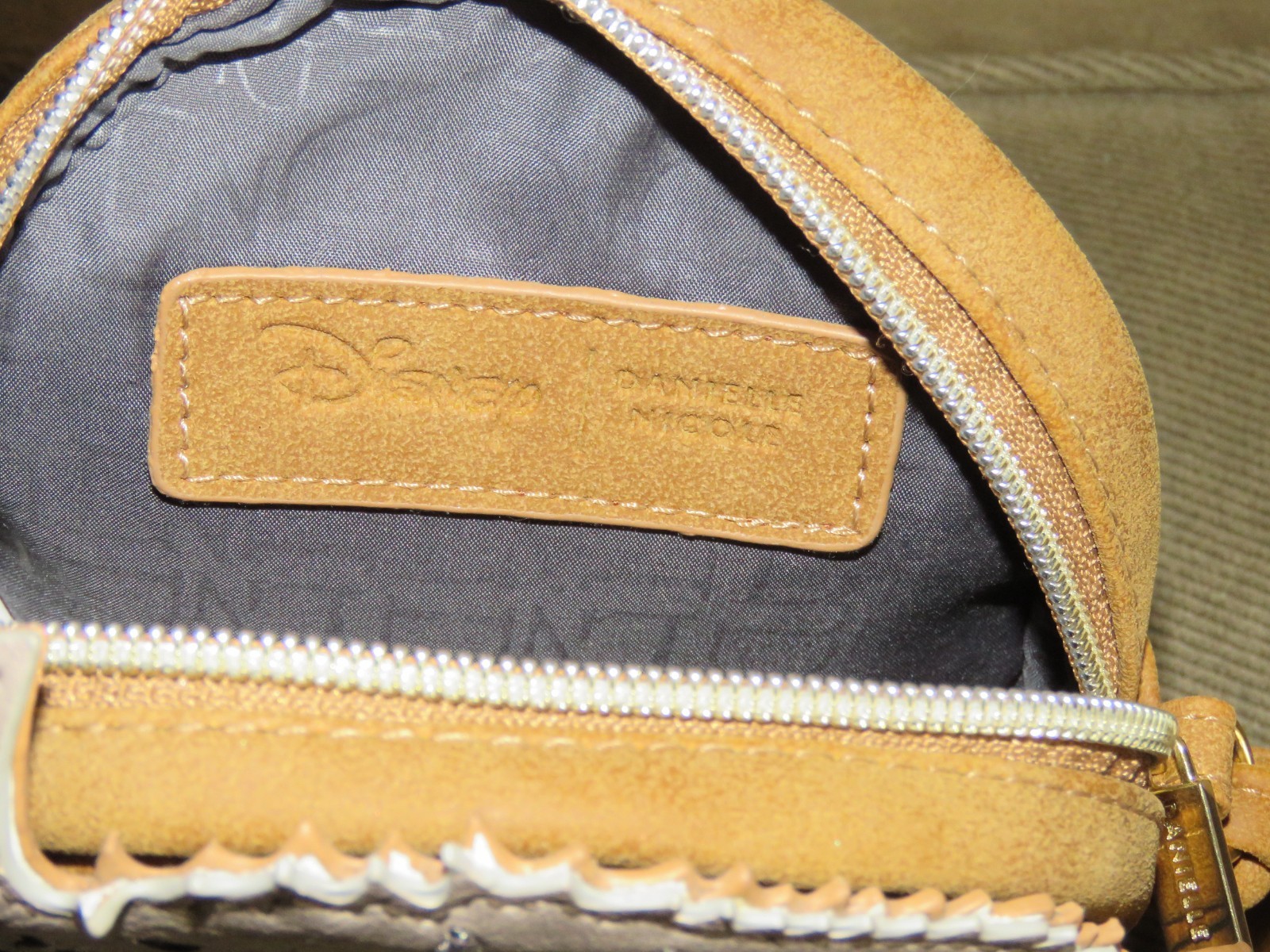 Danielle Nicole Disney Moana Kakamora Crossbody Bag Purse Rare find