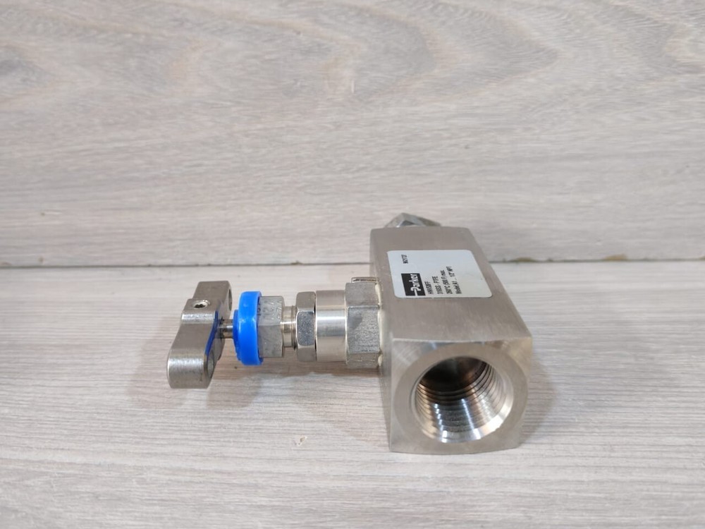 PARKER HNVS8FF NEEDLE PATTERN AND HAND VALVES