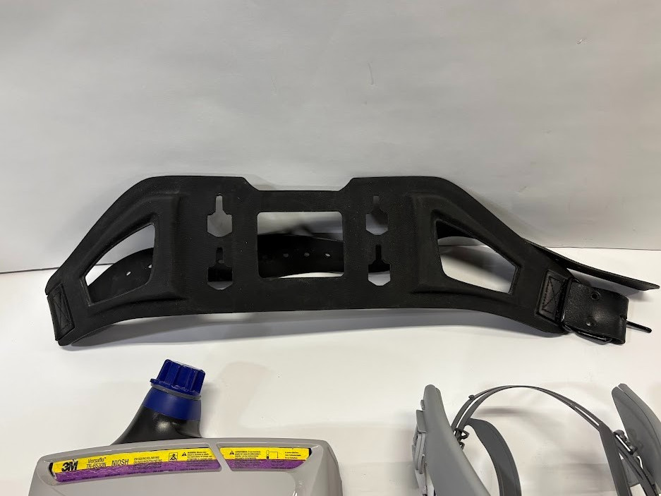 3M Versaflo TR-600 Air Purifying Respirator with Battery, Belt & Head suspension