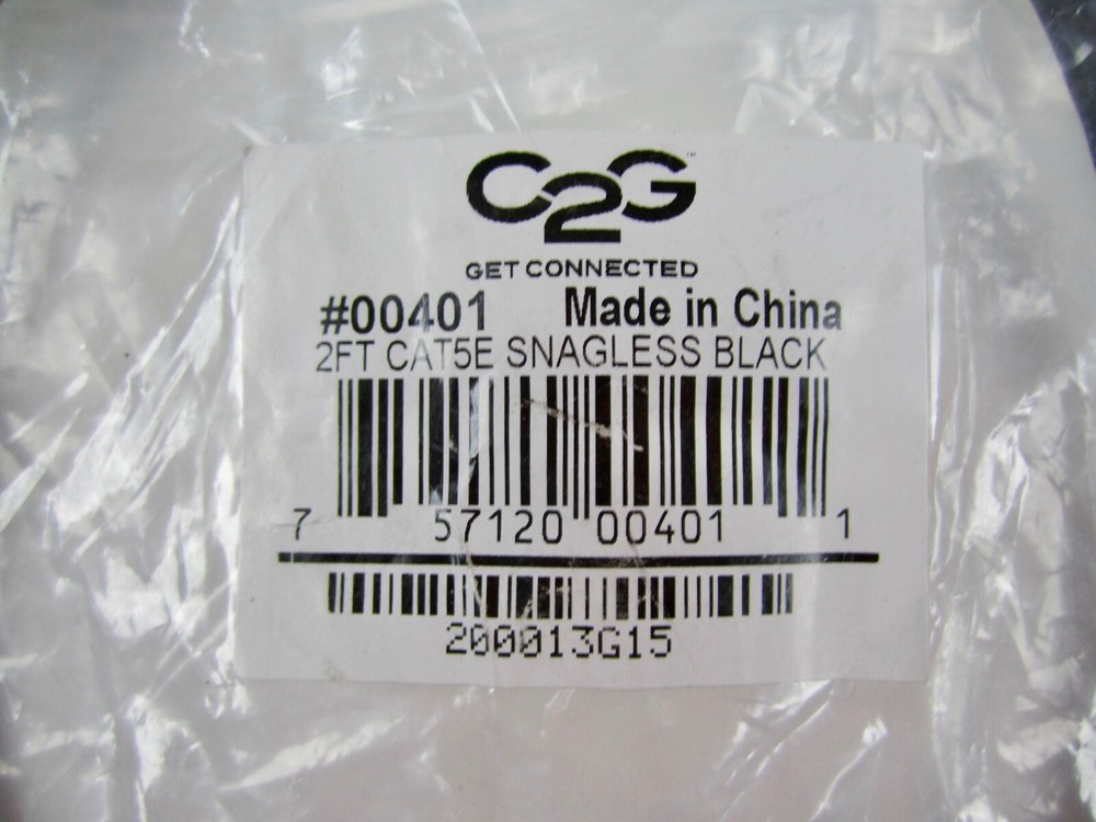 NEW! C2G 00401 2ft Cat5e Snagless Unshielded (UTP) Network Patch Cable - Black