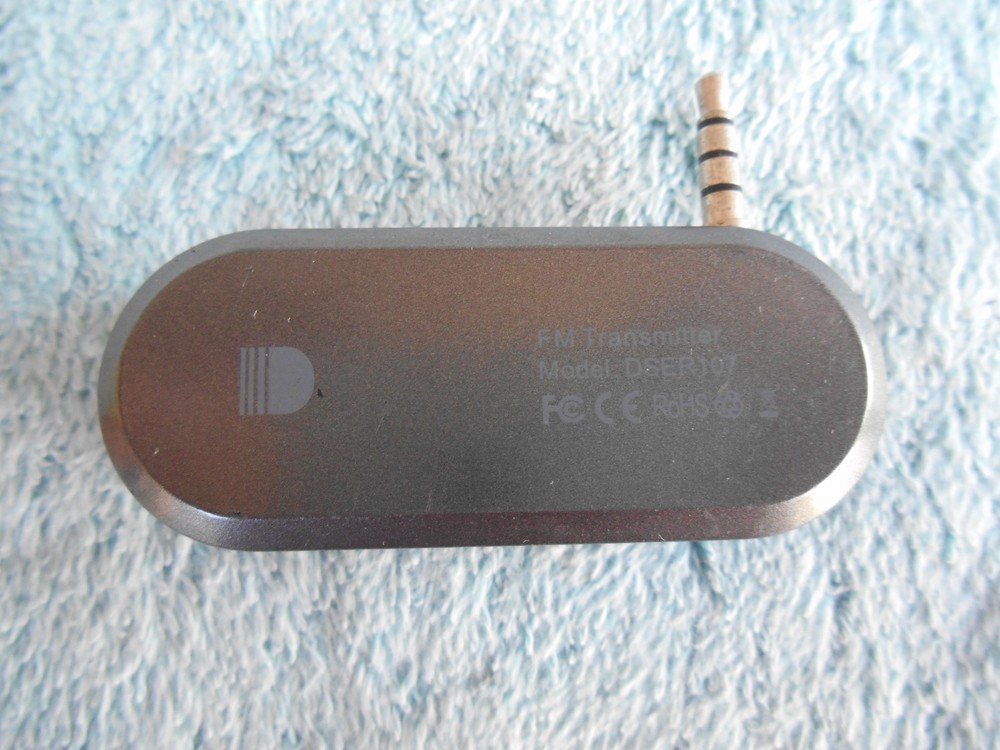 Doosl Dser107 Multifunctional Car FM Transmitter Wireless Music Receiver