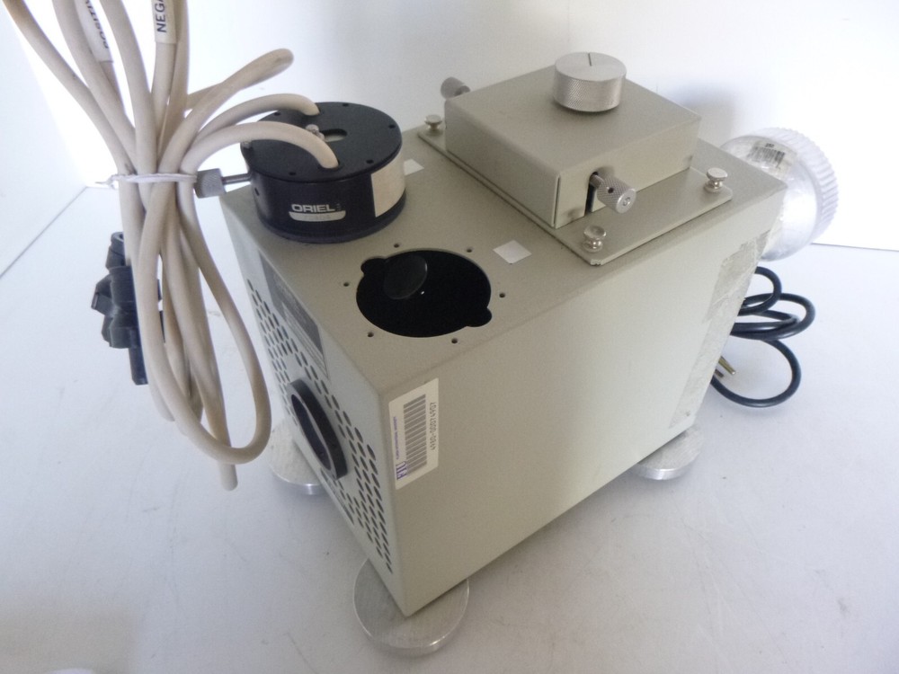 Oriel 7340 Motorized Dual Source Monochromator Illuminator