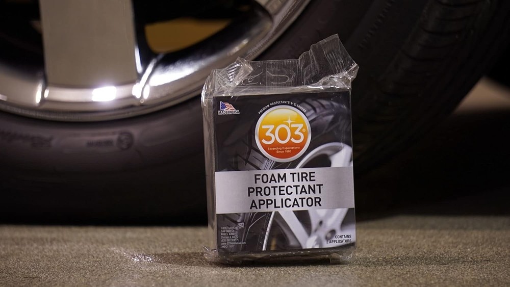 Tire Dressing Applicator Pads - 2-Pack for Effortless Shine Application