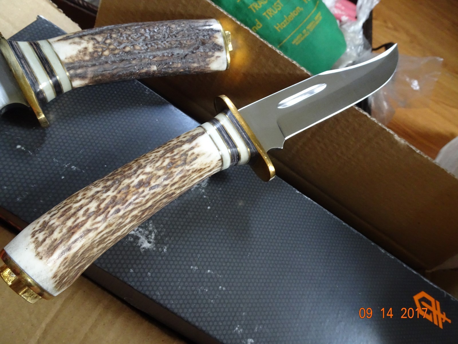 STEEL STAG 10 1/2' FIXED BLADE KNIFE ELK ANTLER HANDLE 440S.S. BLADE LEATHER SHE