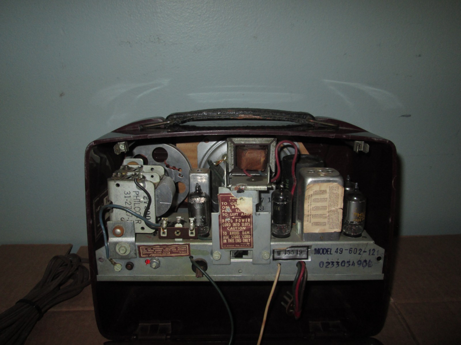 Philco Transitone 49-602 Vintage AM 5 Tube Radio Burgandy Brown