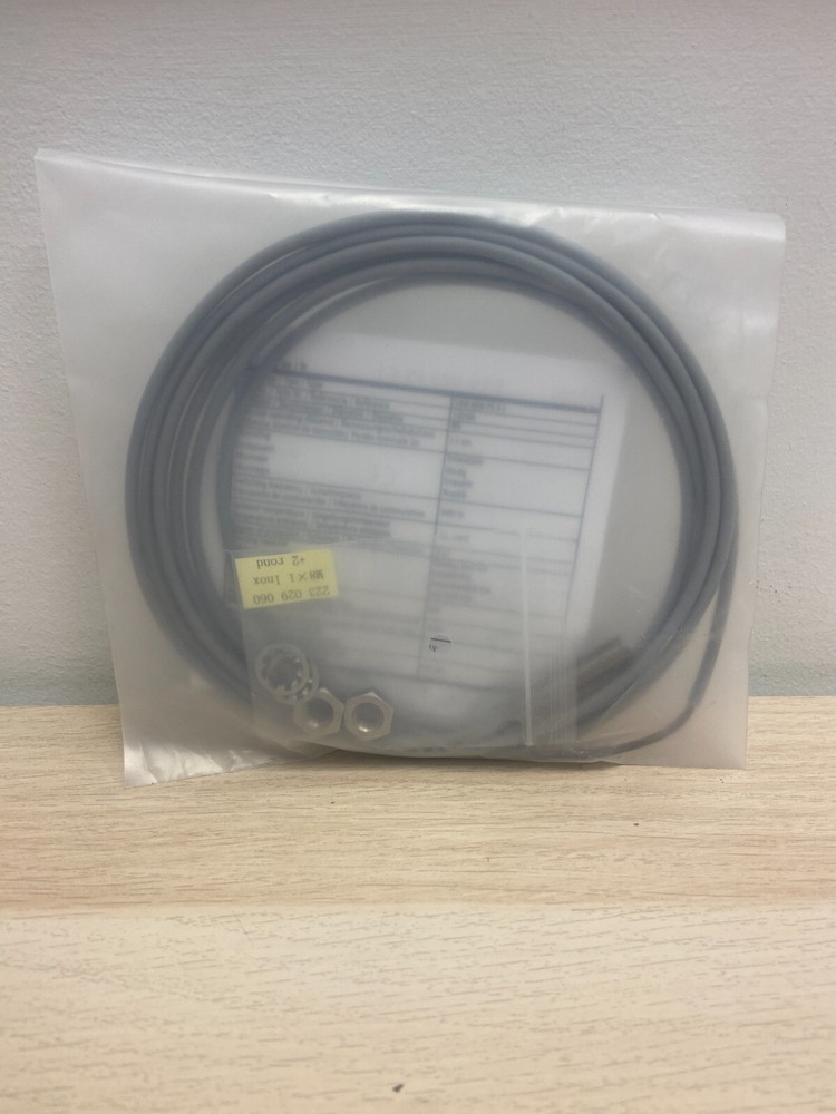 Festo SIEN-M8B-PS-K-L Proximity Sensor Switch