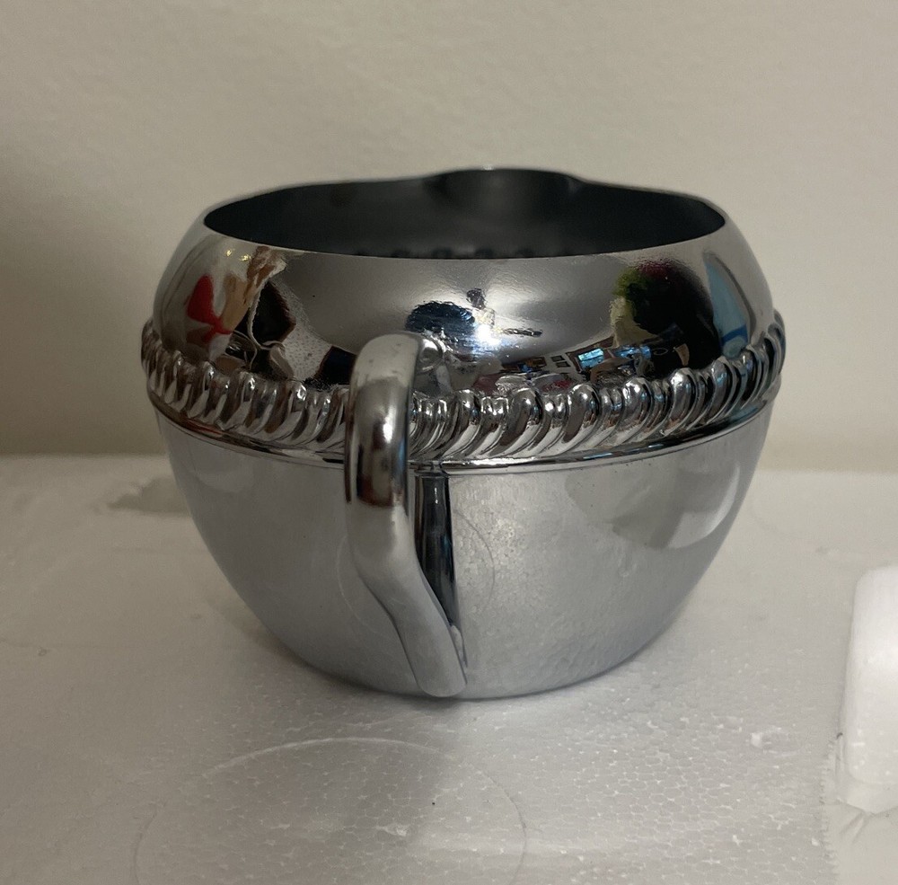 Irvinware 1971 Silver Plated Creamer Cup Chrome Mirror Finish Tableware