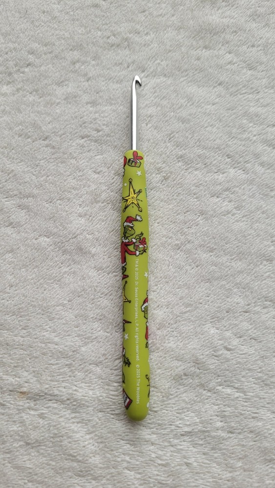 Preowned Grinch Wooble Ergonomic Crochet Hook