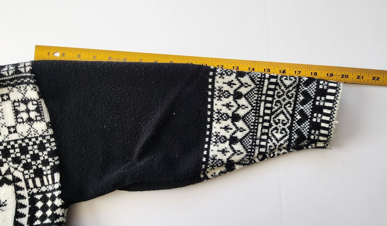 Vtg 90s SML Sport Nordic Stag Mountain Black and White Crewneck Knit Sweater - L