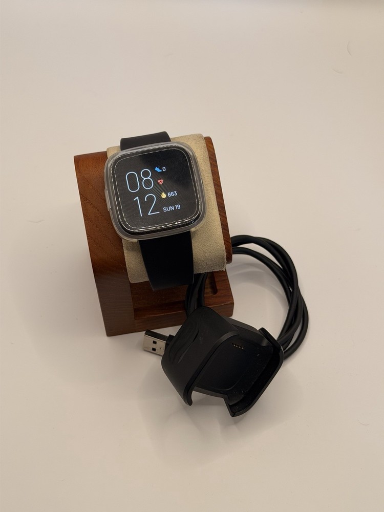 Fitbit Versa 2, Tested, Excellent, Charger Included, Case Protector