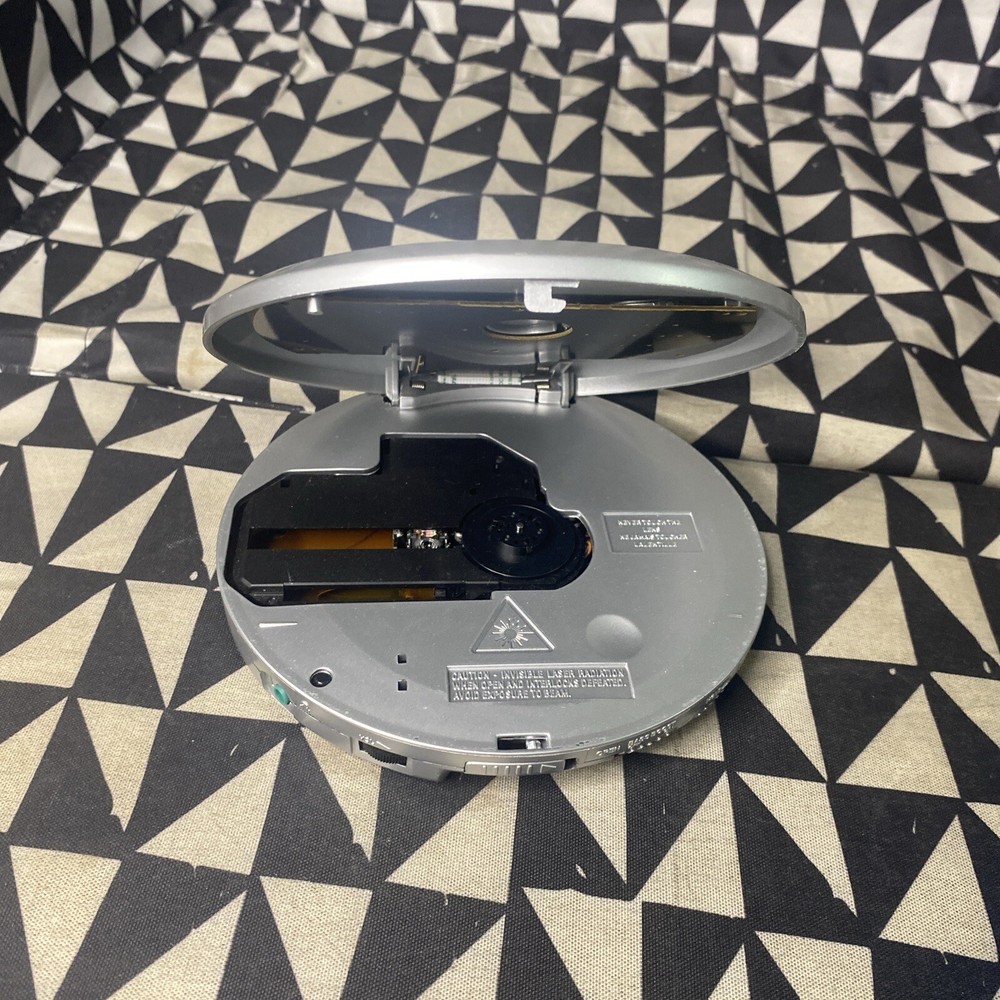 Portable CD Player Trutech Tru-Tech Model T160-CD Silver - Read Description