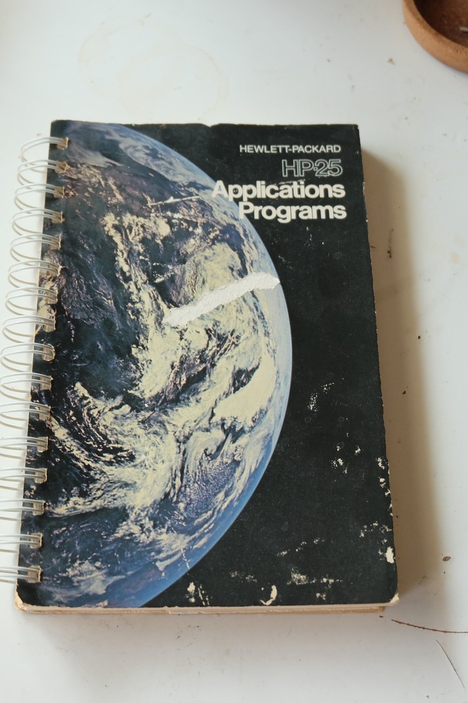 Hewlett-Packard Applications Programs manual for HP-25 calculator
