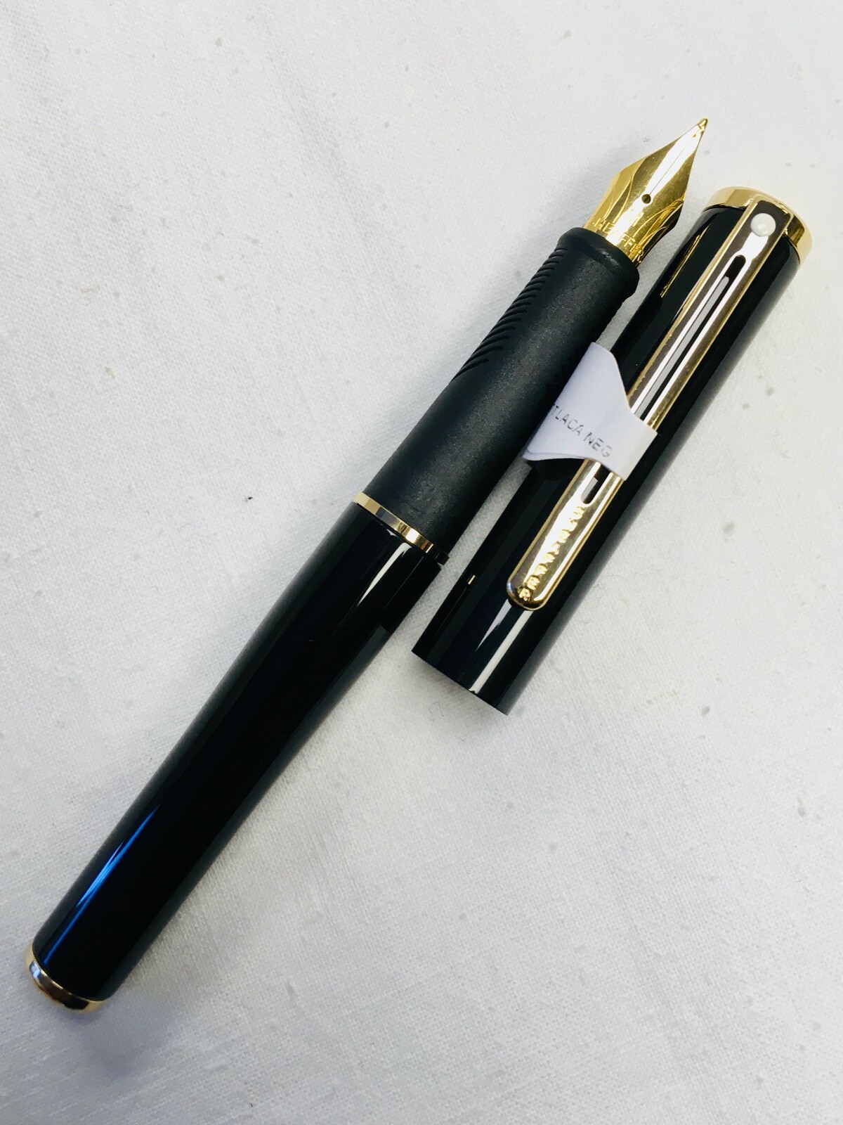 Sheaffer Agio COMPACT Black Lacquer "M Nib" Fountain Pen -- DAMAGED PACKAGING