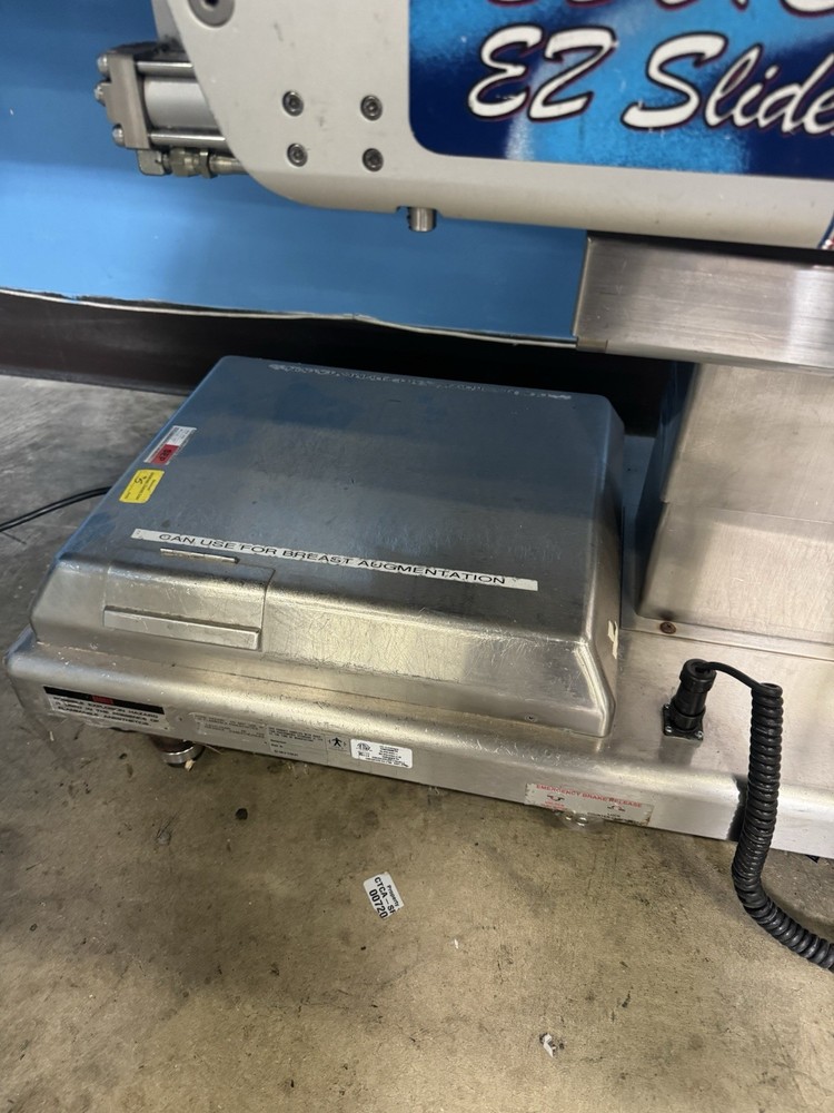 Skytron 3501C Surgical Table With Remote