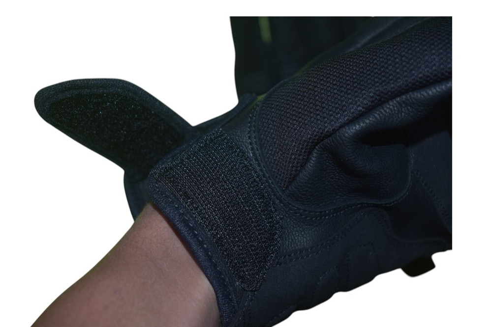 riding gloves