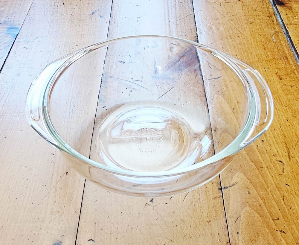 Wm Rogers 4262 Silverplate Serving Dish w Lid + 1-1/2 qt Pyrex Glass Bowl Vintag