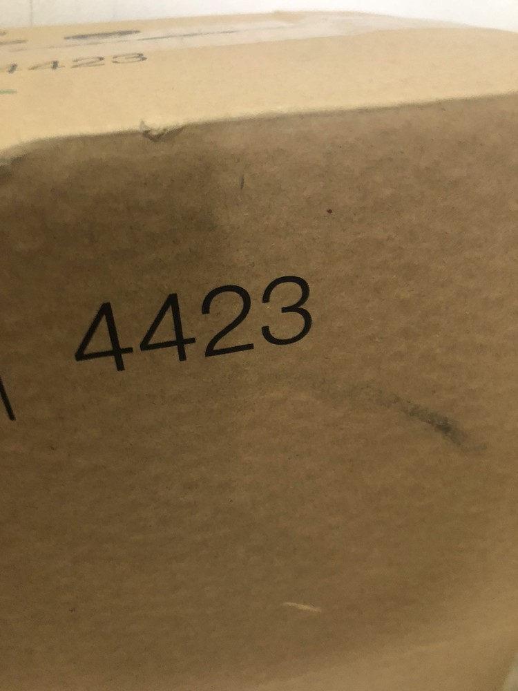 Singer Heavy Duty 4423 Sewing Machine nib