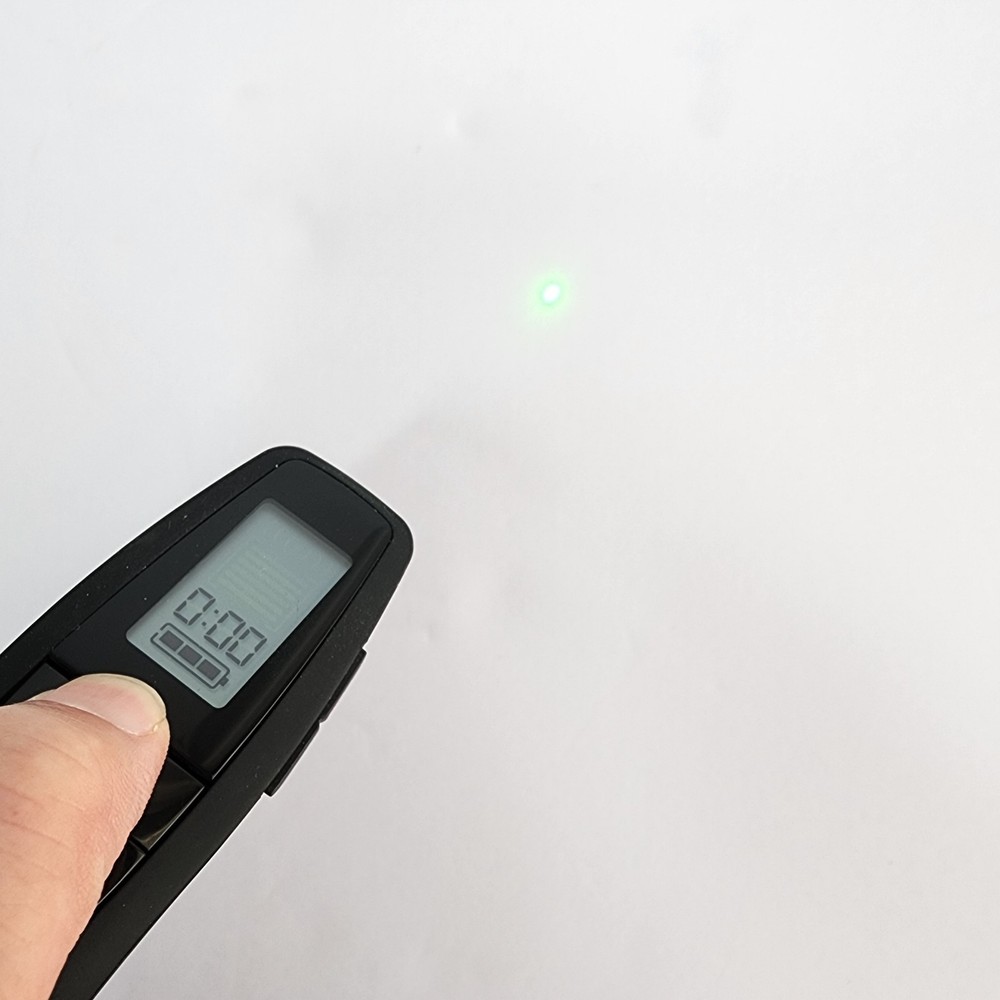 Logitech R800 Professional Wireless Laser Presenter Remote