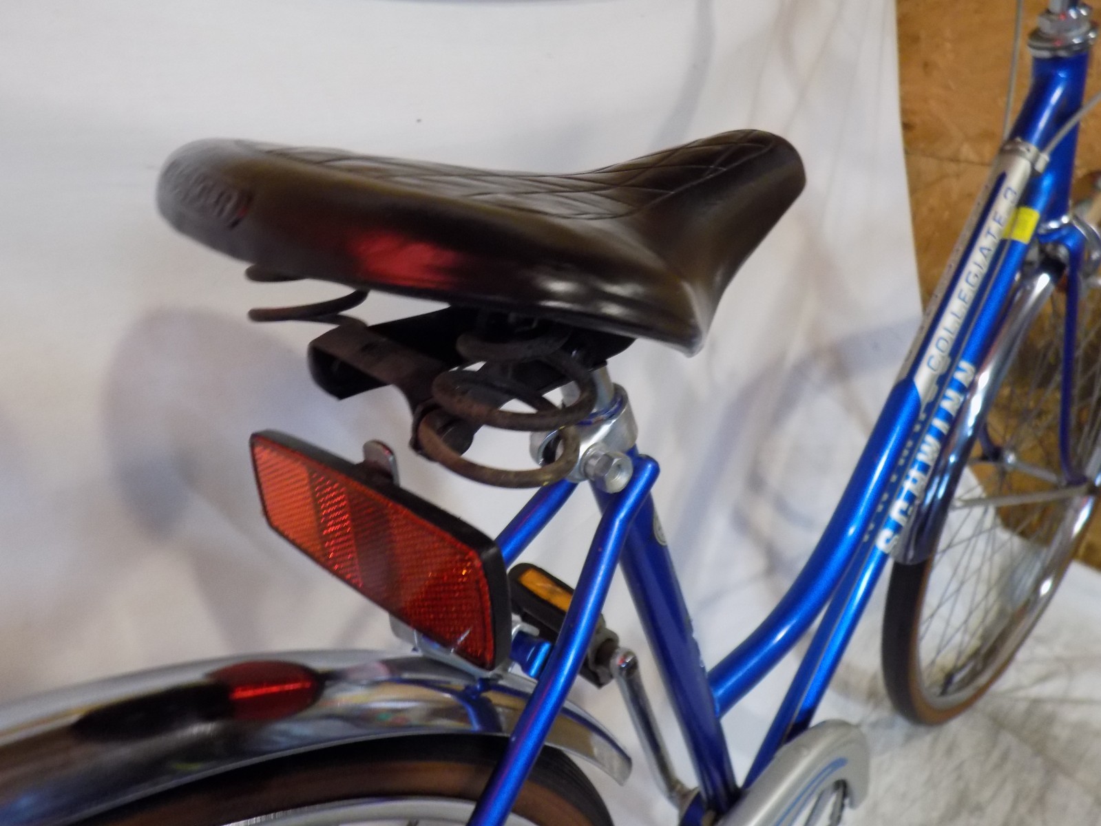 1980 SCHWINN COLLEGIATE LADIES 3-SPEED ROAD CRUISER BIKE BREEZE HOLLYWOOD RACER