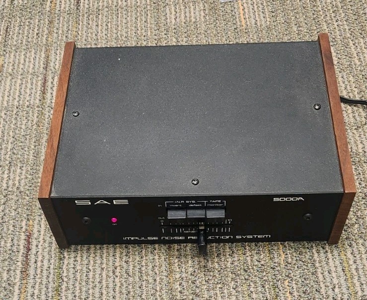 SAE Model 5000A Impulse Noise Reduction System G2U