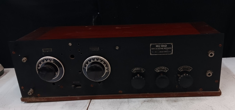 Vintage MU-RAD Broadcasting Receiver MA-15?