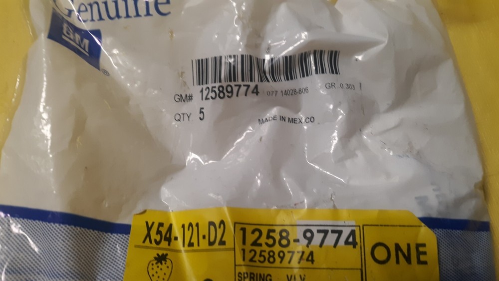 OEM GM MULTI USE ENGINE VALVE SPRING GM # 12589774