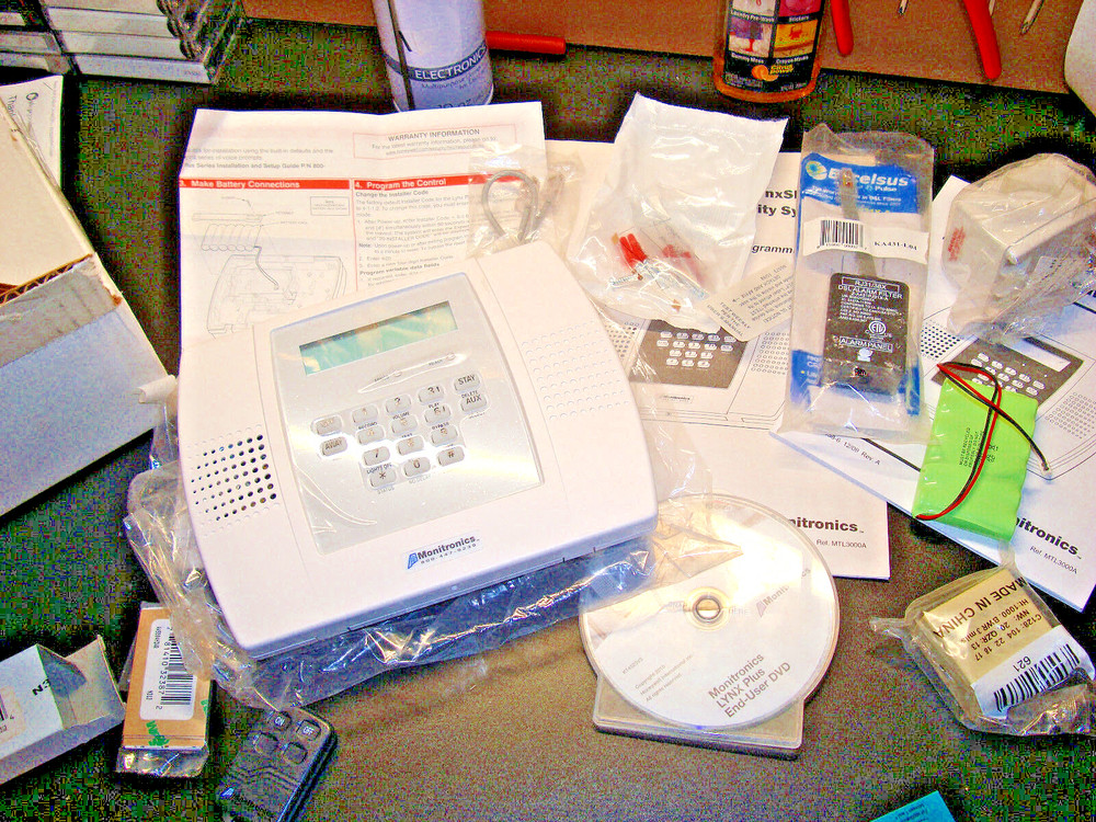 LynxSIA Plus Security System - Monitronics PLUS - MTL3000A