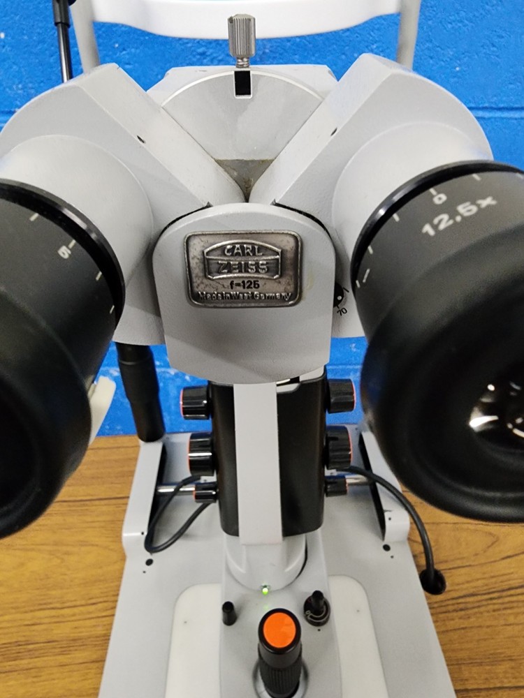 Zeiss 30 SL-M Slit Microscope with Powered Table