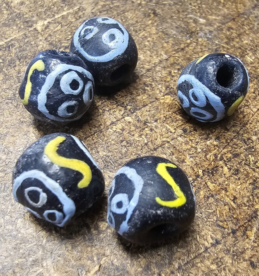 5 Baule Face Venetian Trade Beads