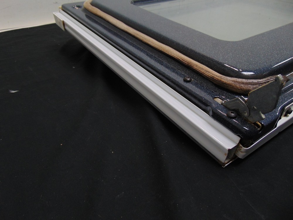 GE Electic Range JBP66W0H2WW Door Assembly