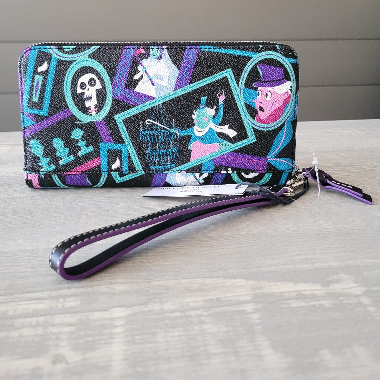 Disney Dooney Haunted Mansion Wallet Wristlet Madame Leota Ghosts Busts NWT