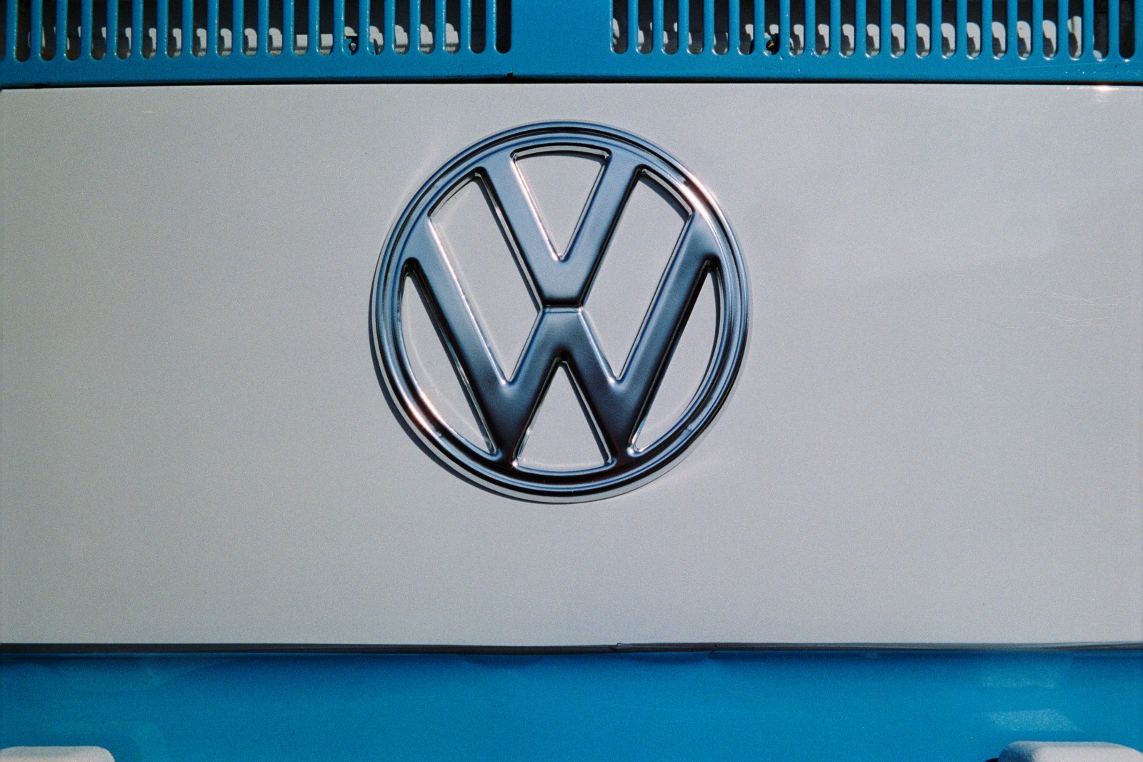 NIGHT ALIEN - 35mm Color Negative High Speed Film 800D - 36 exp C-41 BRAND NEW