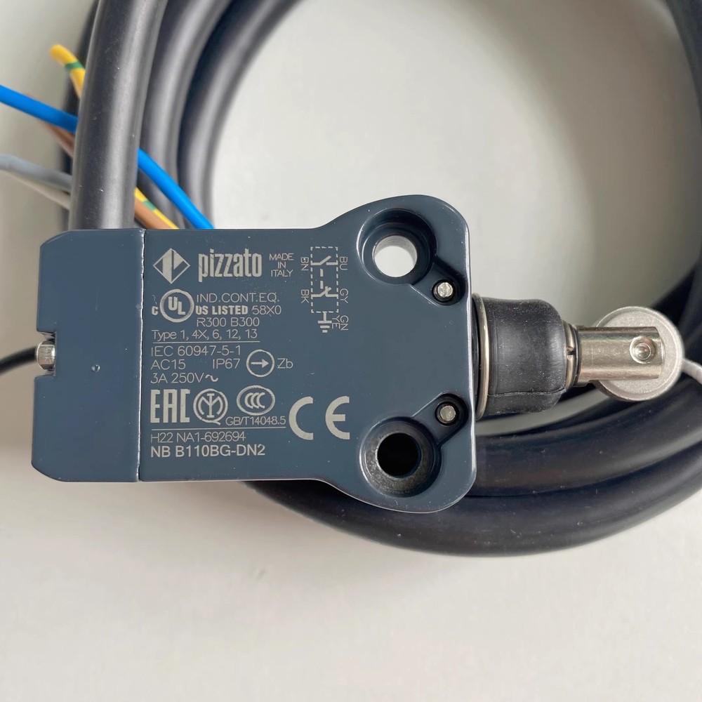 1pcs Pizzato Limit Switch NB B110BG-DN2 Position Switch