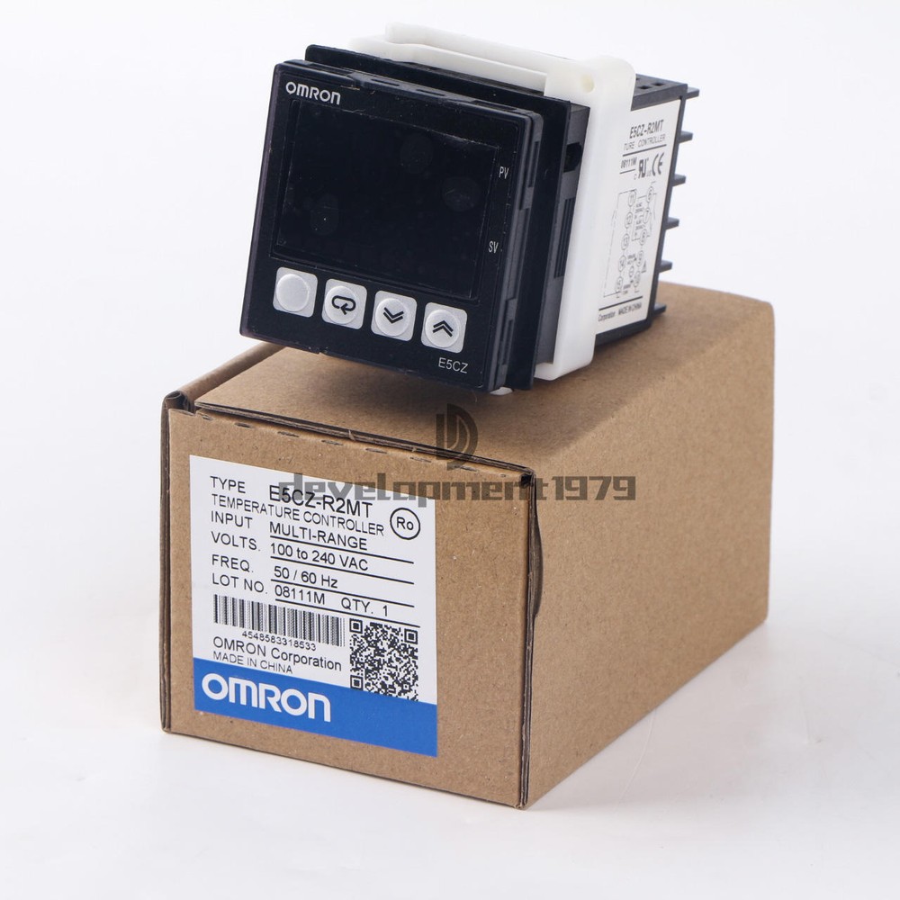 One Omron E5CZ-R2MT Temperature Controller 100-240VAC E5CZR2MT New