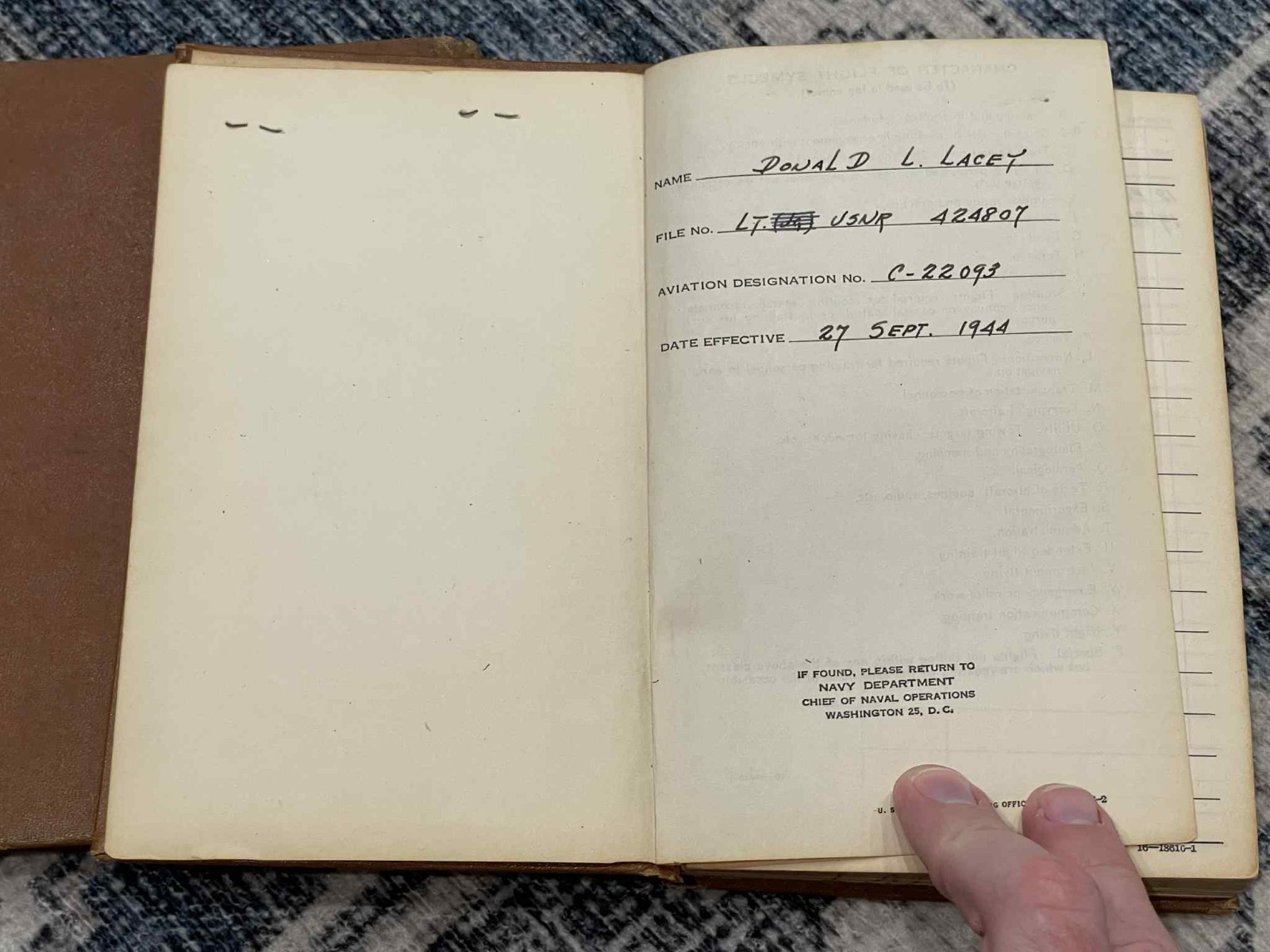 BIG GROUPING to a WW2 WWII USN US Navy Pilot - Donald R. Lacey Books & Documents