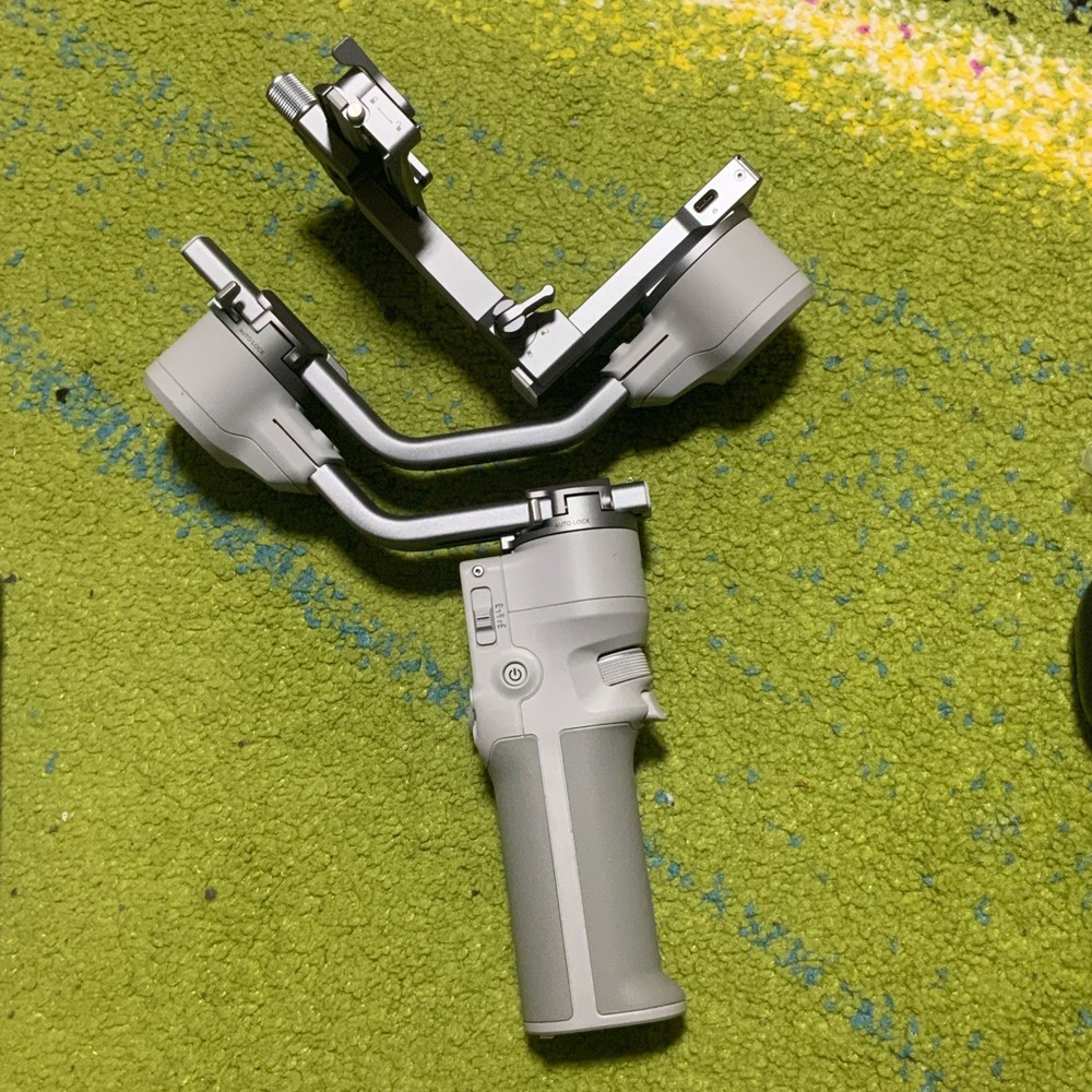 DJI RS 4 Mini Gimbal/Stabilizer, Gray