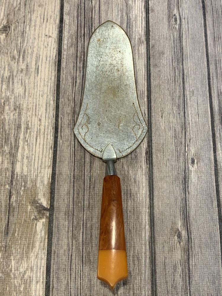 Vintage Bakelite Designed Pie Cake Server
