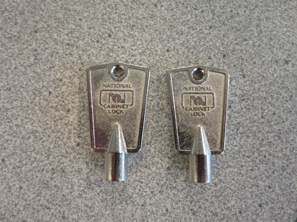 NATIONAL D8590 CROSS TYPE FREEZER KEY (2)