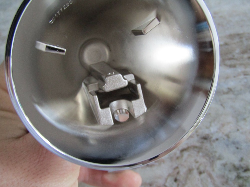 MOEN SHOWER HANDLE - GLYDE COLLECTION - CHROME