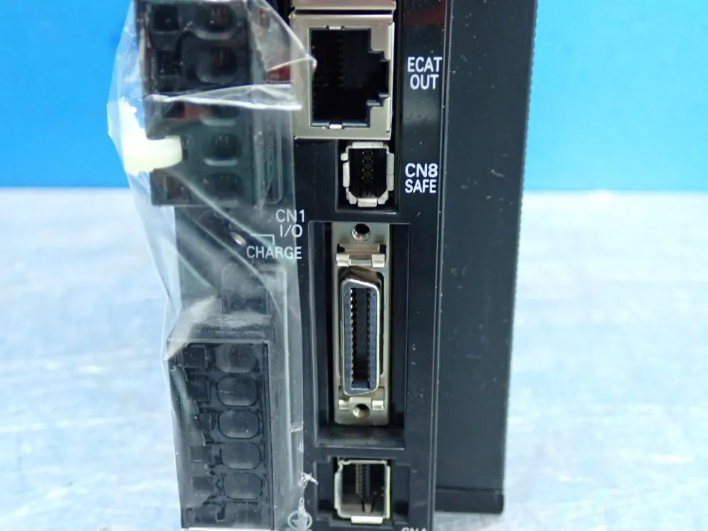 OMRON R88D-KN04H-ECT G5-SERIES MOTION CONTROL FUNCTION SERVO DRIVER UNIT 300