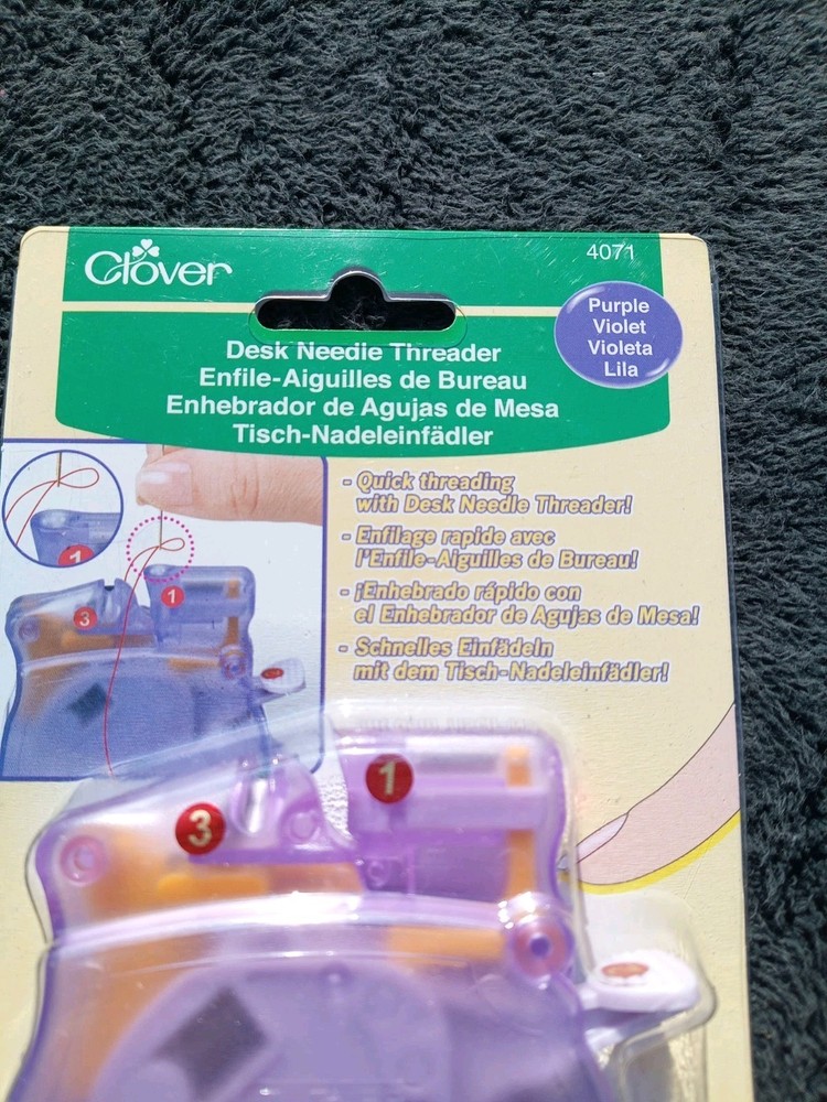 Clover Desk Needle Threader Purple Easy Threading Small 4071 SEALED