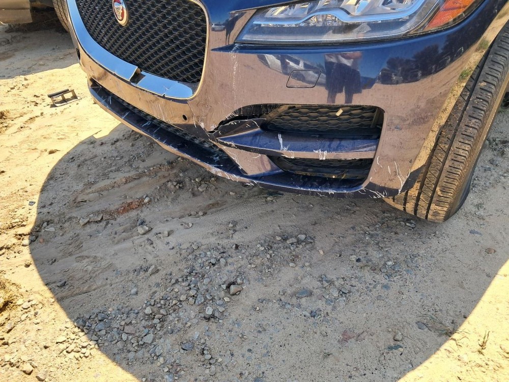 F-PACE 2018 Glove Box 4782977