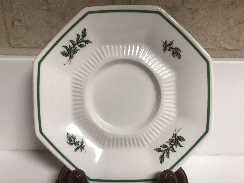 Nikko Christmastime Octagonal Cups and Saucers