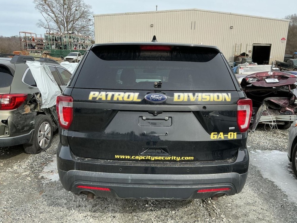 EXPLORER 2017 Glove Box 4942016