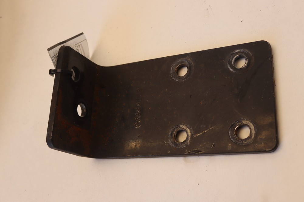 2013-2018 MACK CXU613 FRONT RIGHT PASSENGE SIDE BUMPER BRACKET MOUNT SUPPORT OEM