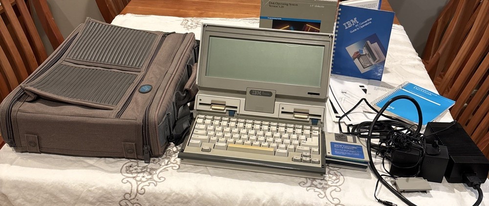 Vntg IBM Portable Computer 5140 With Cords, Case, Docs, Disks - Not Working