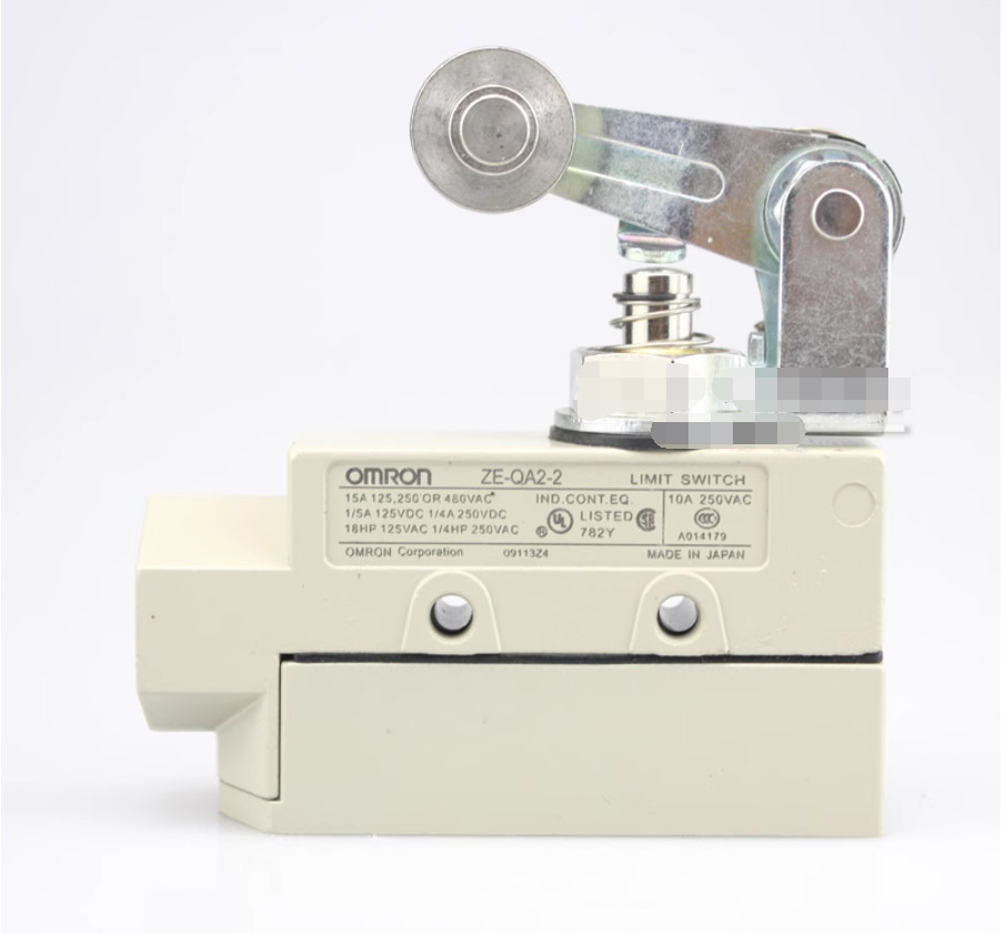 1PC NEW OMRON Limit switch ZE-QA2-2 #LL